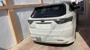 Toyota Harrier 2.5 Hybrid 4WD 2017 White