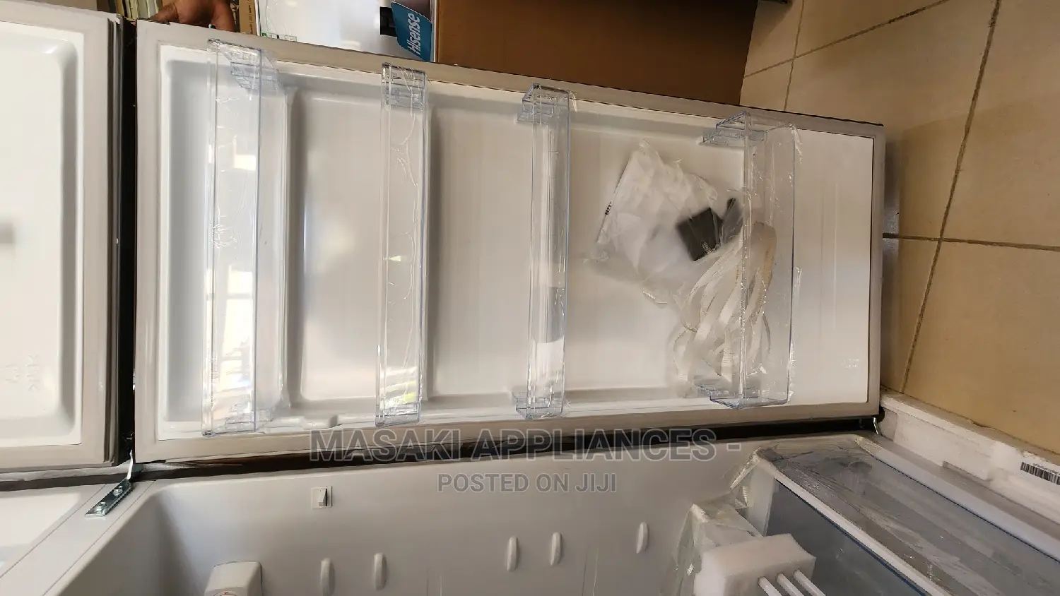 OFA! Hisense Fridge Freezer 240 Litres A+ Refrigerator