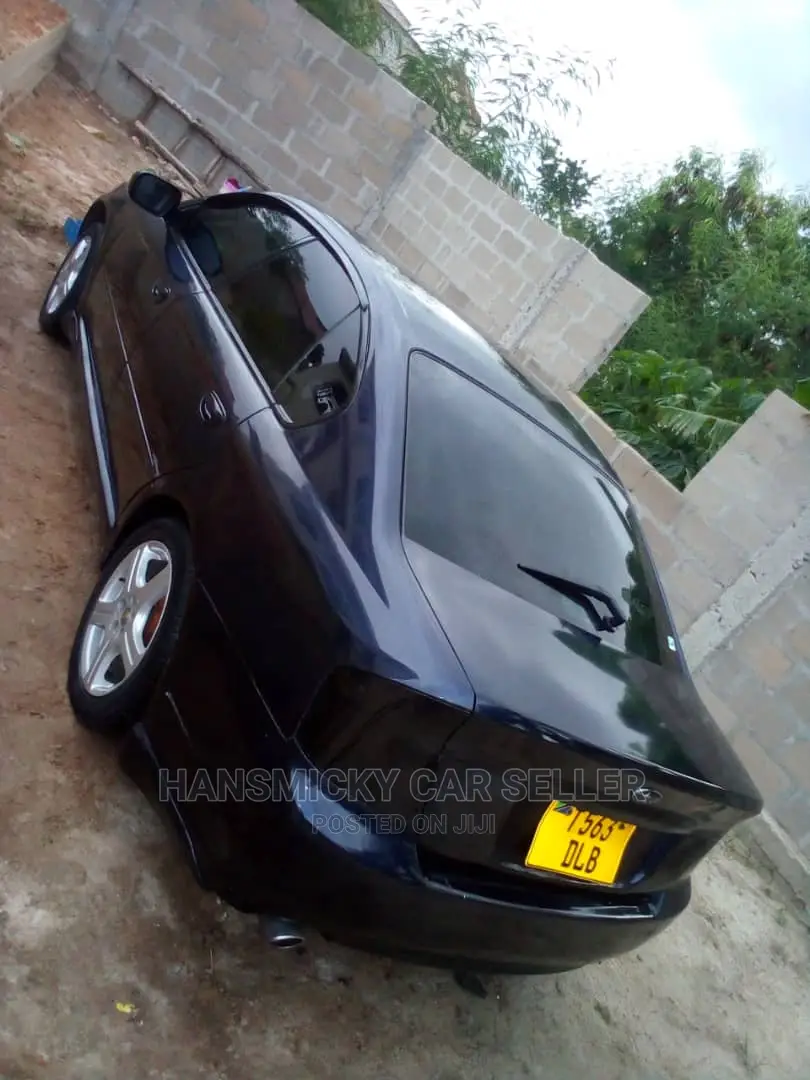 Subaru Legacy 2004 Black