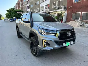 Toyota Hilux Revo Double Cab Deisel 2.4 AWD 2017 Gray