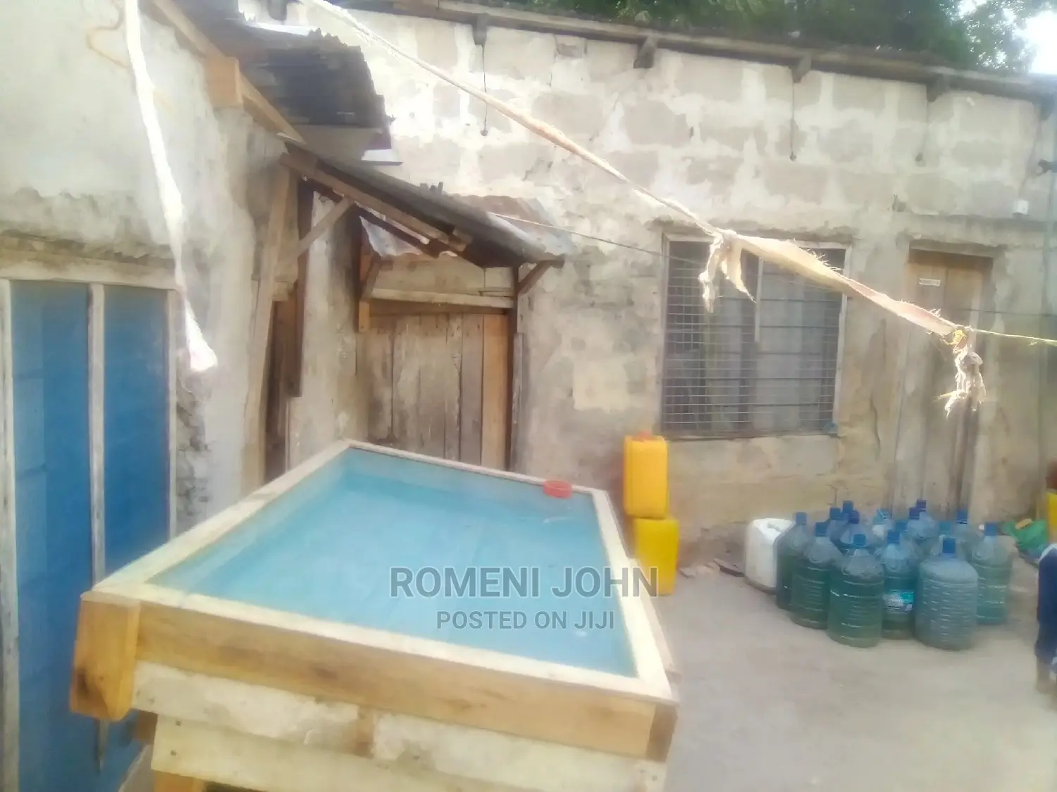 Fremu Sita Na Nyumba Ya Vyumba 14 Inauzwa Manzese Jijini DSM