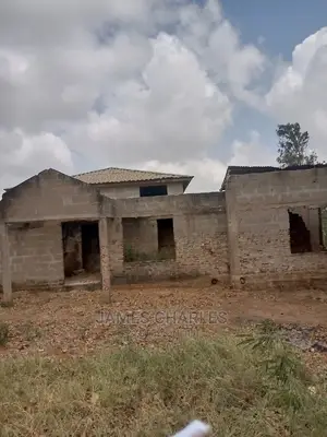 10bdrm House in Mabwepande, Bunju for sale