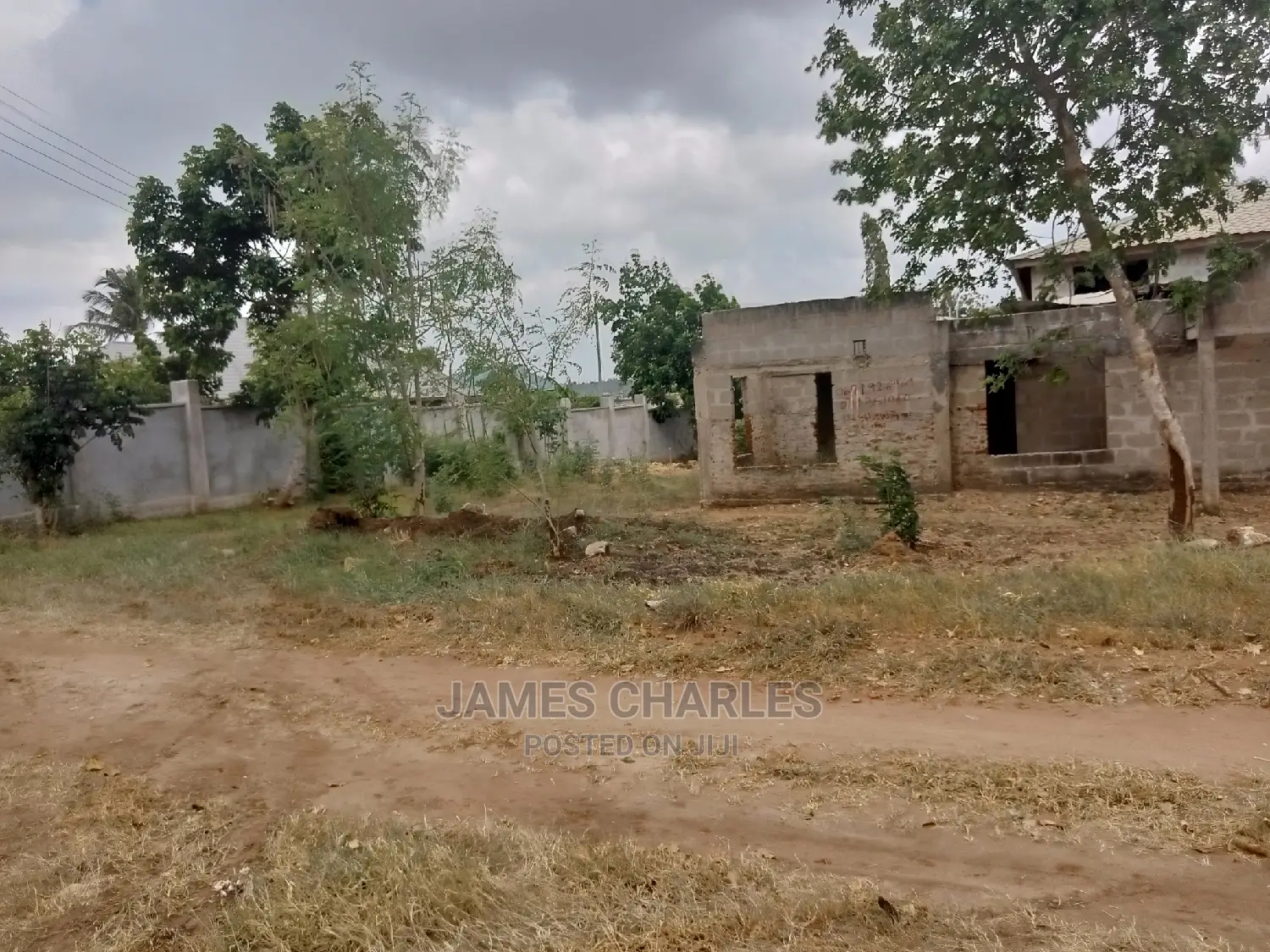 10bdrm House in Mabwepande, Bunju for sale