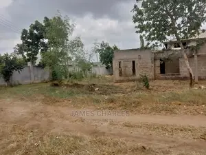 10bdrm House in Mabwepande, Bunju for sale