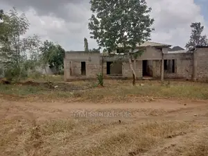 10bdrm House in Mabwepande, Bunju for sale