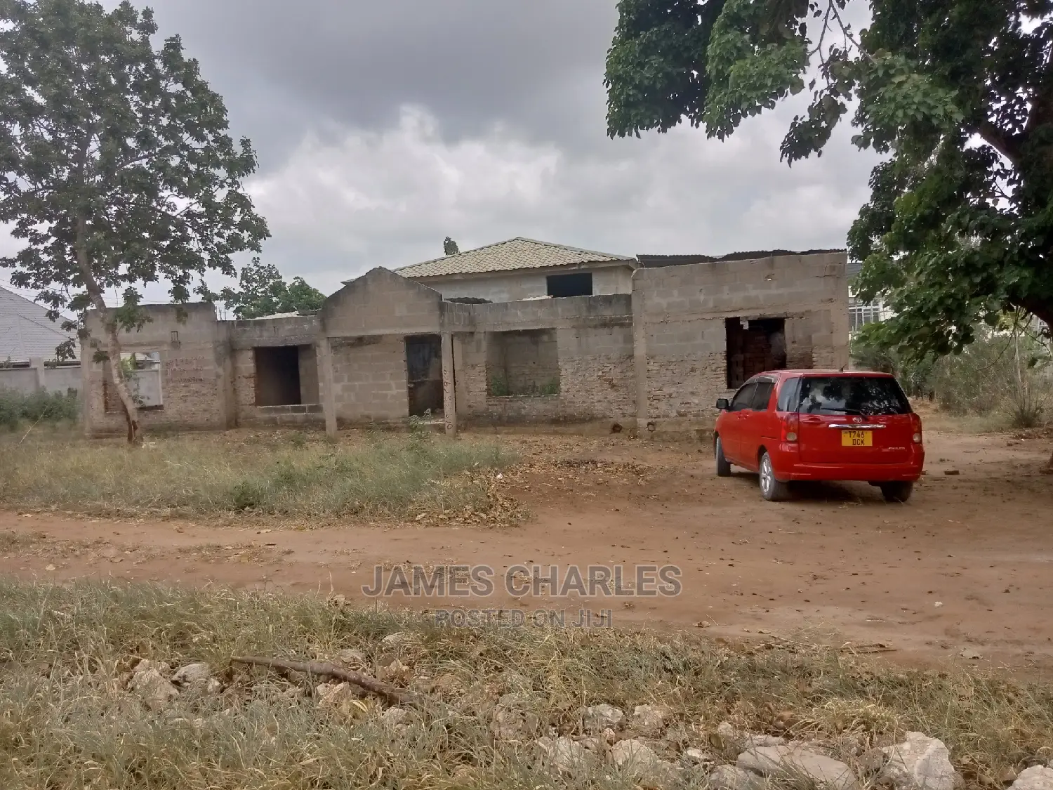 10bdrm House in Mabwepande, Bunju for sale