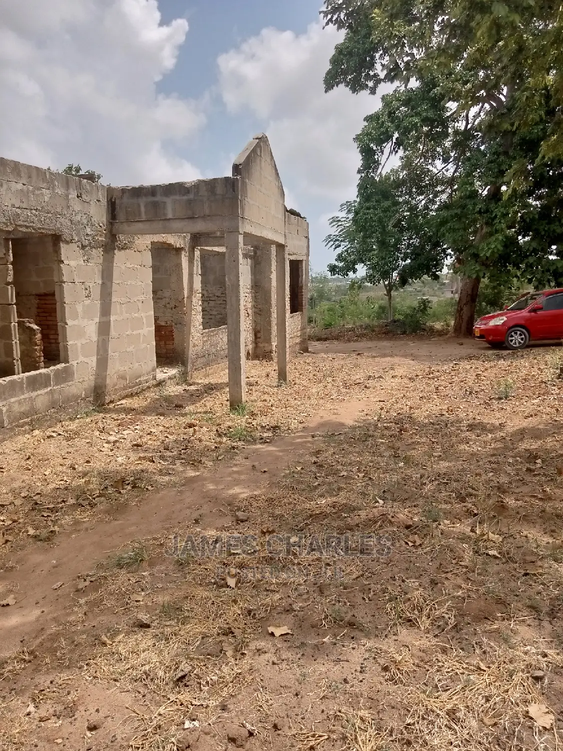 10bdrm House in Mabwepande, Bunju for sale