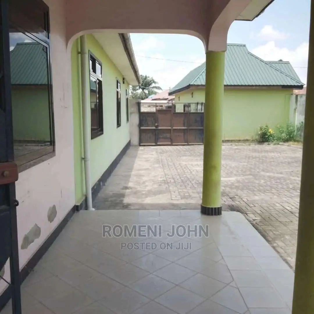 Furnished 4bdrm Farm House in Tanzania Dsm Ukonga for rent