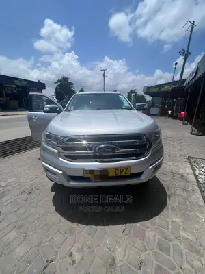 Ford Everest 2018 Silver
