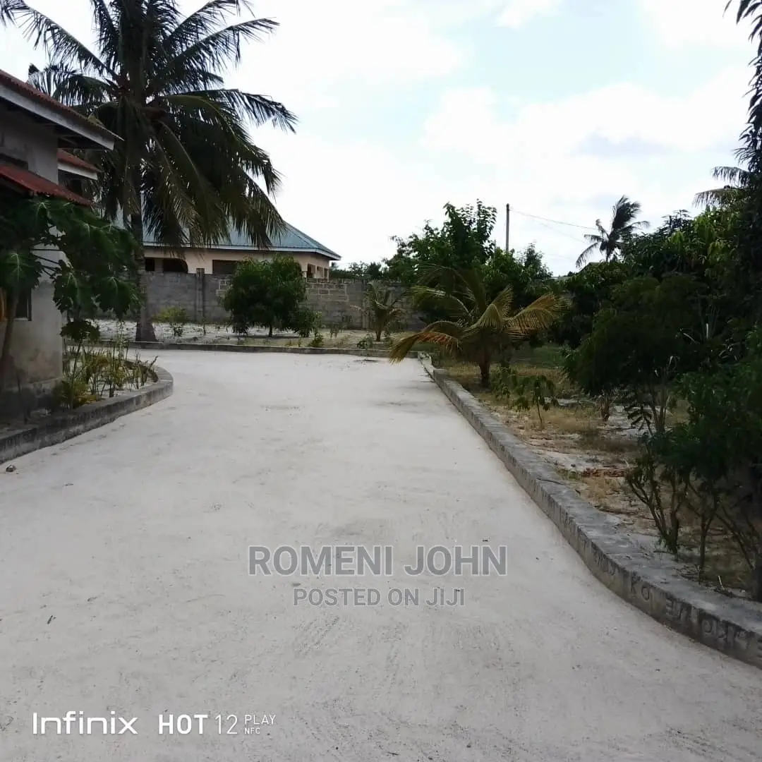 Furnished 5bdrm Apartment in Tanzania Dsm Ukonga for Sale