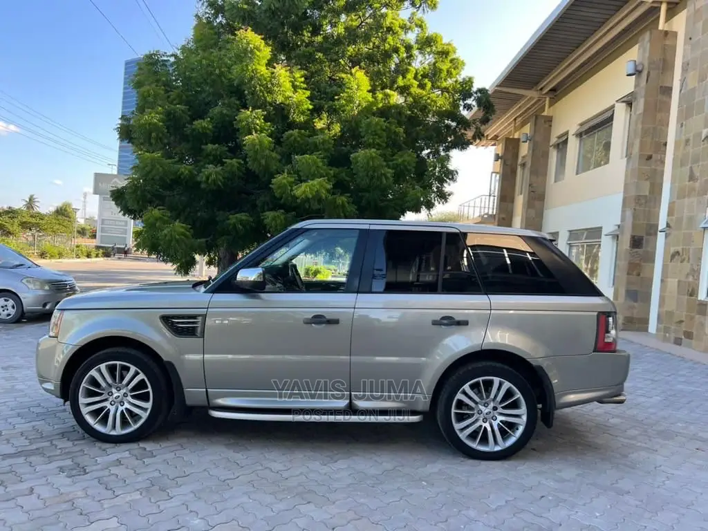 Land Rover Range Rover Sport 2010 Gold