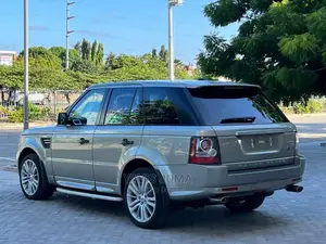 Land Rover Range Rover Sport 2010 Gold