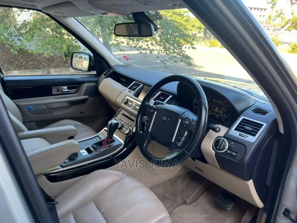 Land Rover Range Rover Sport 2010 Gold