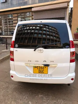 Toyota Noah 2.0 AWD (8 Seater) 2003 White