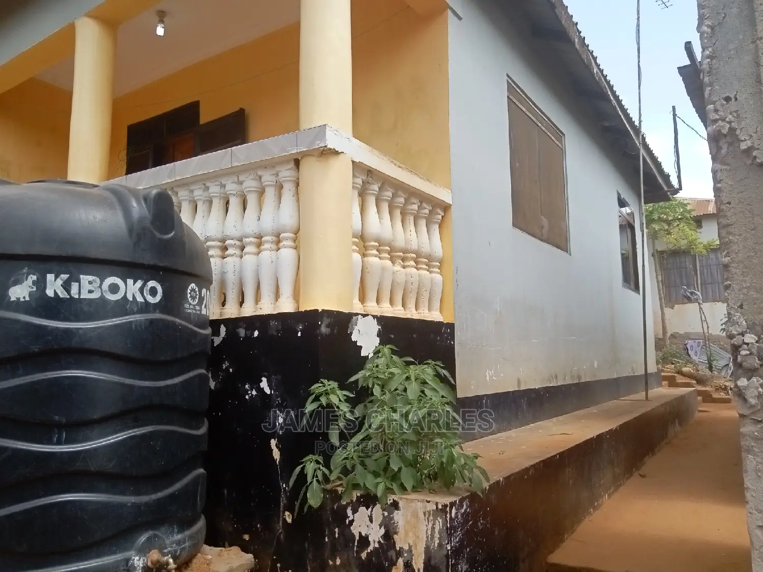 3bdrm Mansion in Golani, Kimara for sale