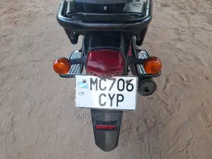 TVS HLX Plus ES 2021 Yellow