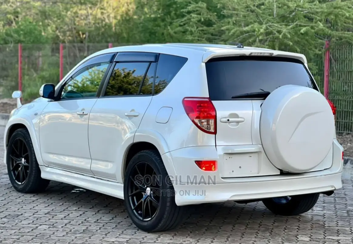 Toyota RAV4 2007 White