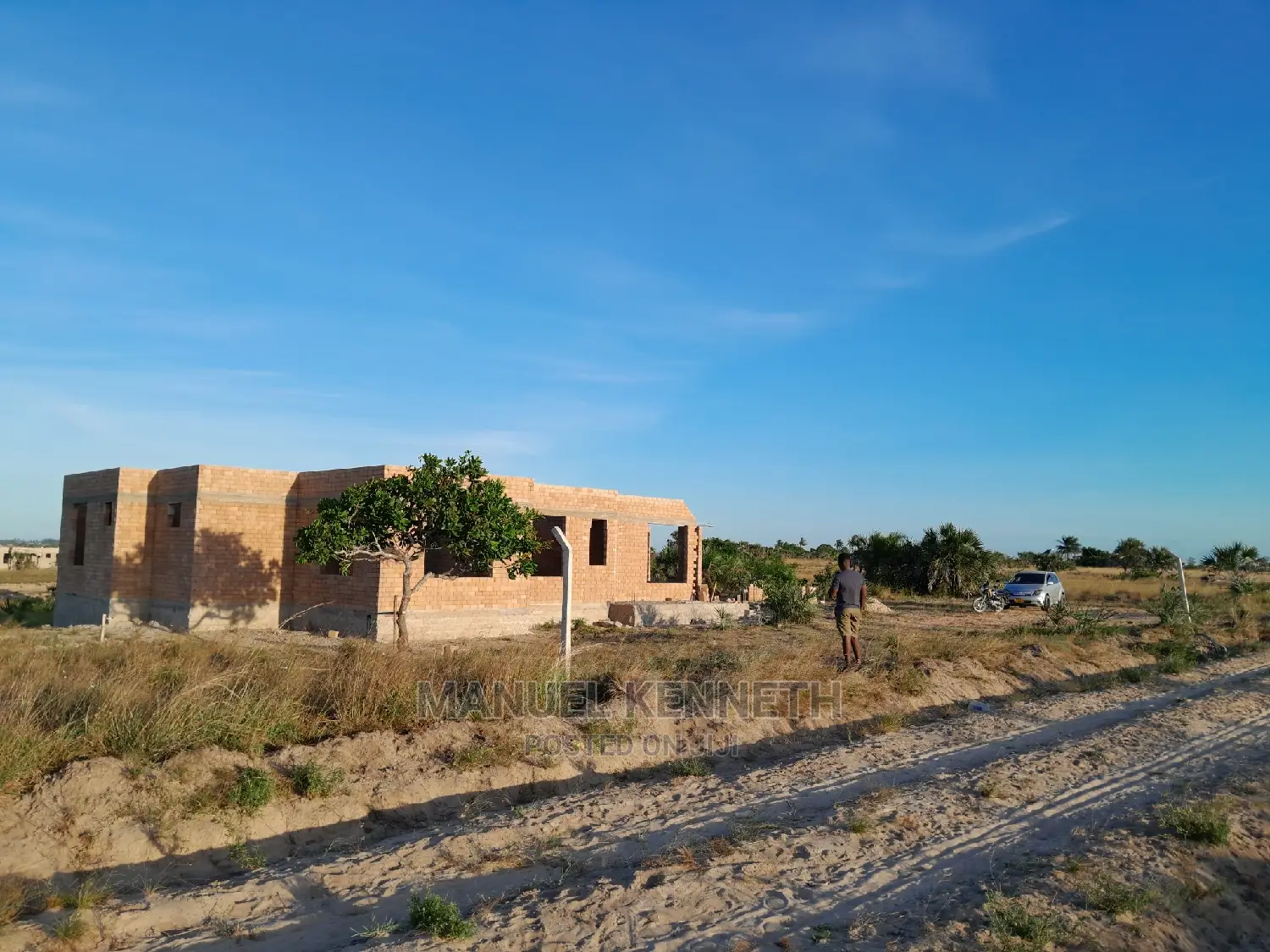 Kigamboni Amani Gomvu Unfinished House for Sale.