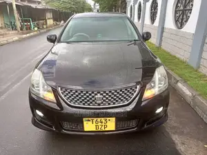 Toyota Crown 2010 Black