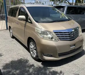 Toyota Alphard 2008 Gold
