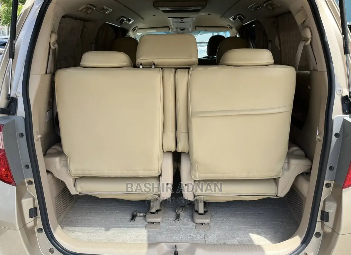 Toyota Alphard 2008 Gold