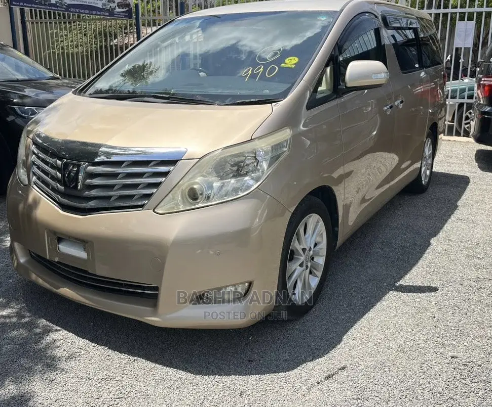 Toyota Alphard 2008 Gold