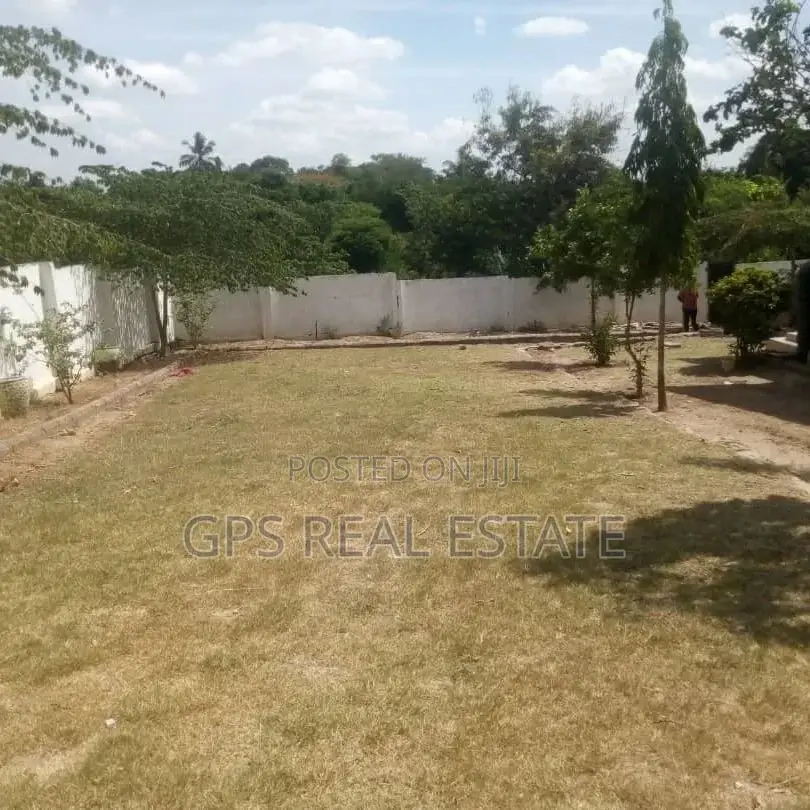 4bdrm House in Kibamba Shule, Kinondoni for Sale
