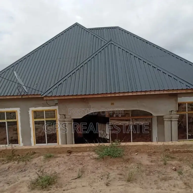 4bdrm House in Mbezi Kwa Msuguri, Kinondoni for Sale