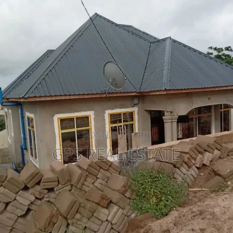 4bdrm House in Mbezi Kwa Msuguri, Kinondoni for Sale