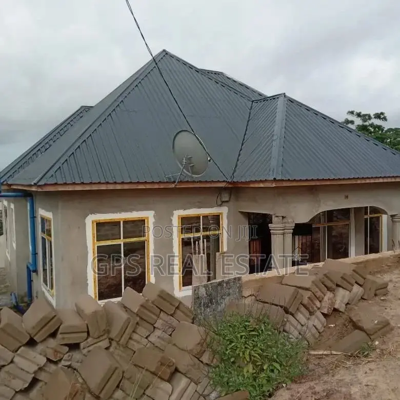 4bdrm House in Mbezi Kwa Msuguri, Kinondoni for Sale