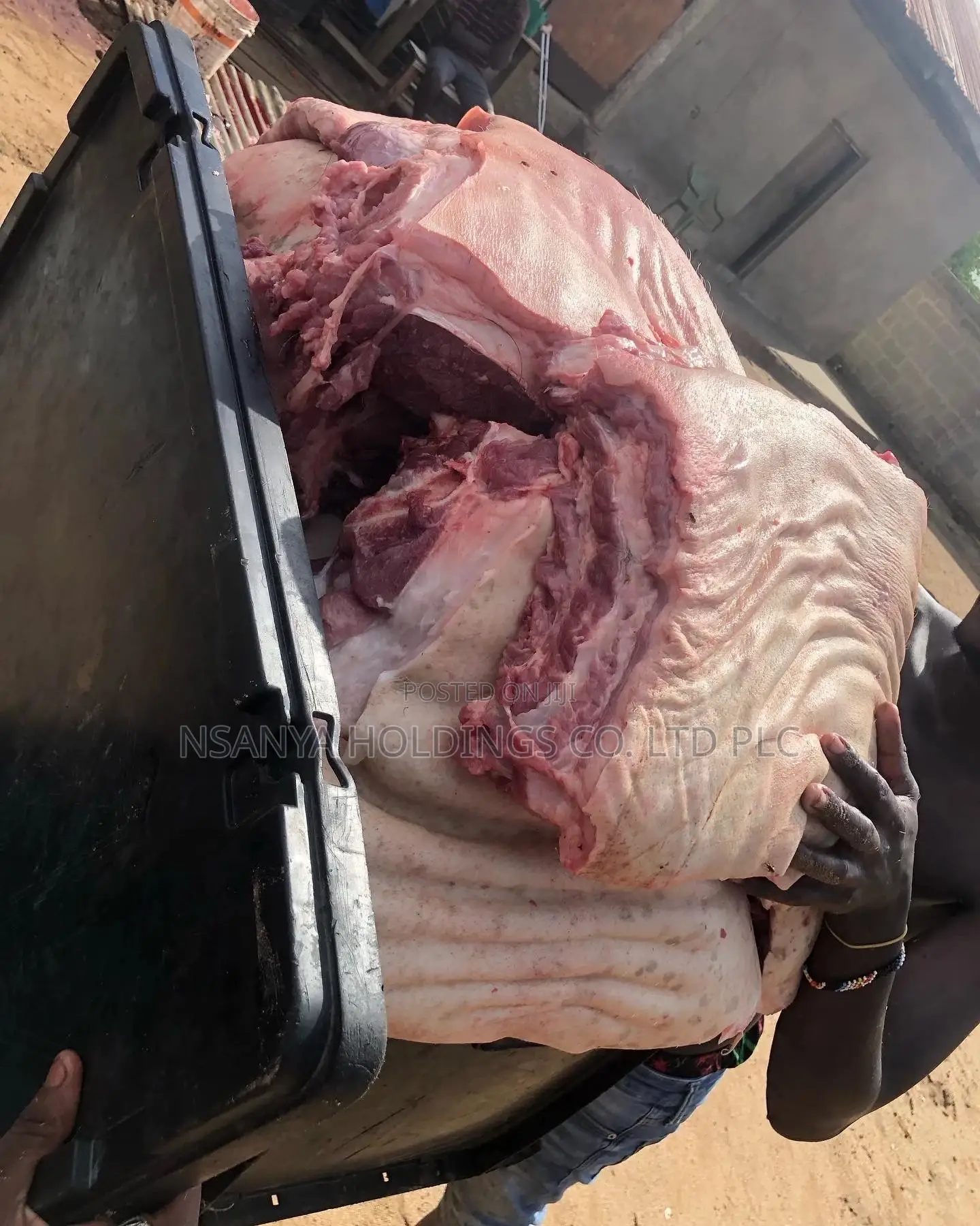 Tunauza Nyama Ya Nguruwe Ya Kawaida Kg 1 TSHS 15,000/=