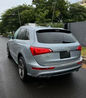 Audi Q5 2010 Gray