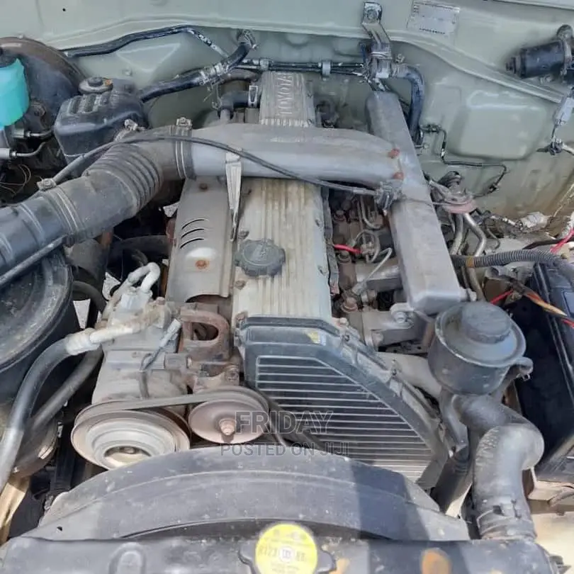 Toyota Land Cruiser 2000 Beige