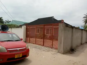 4bdrm Mansion in Chang'Ombe, Ilala for sale