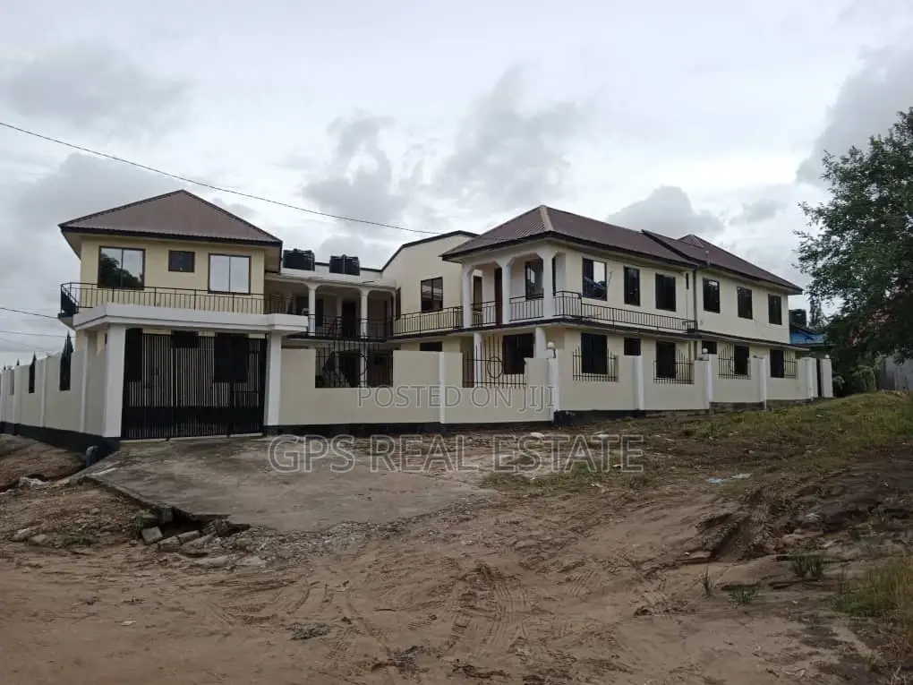 10bdrm Apartment in Tabata Kinyerezi, Kinondoni for Sale