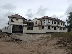 10bdrm Apartment in Tabata Kinyerezi, Kinondoni for Sale