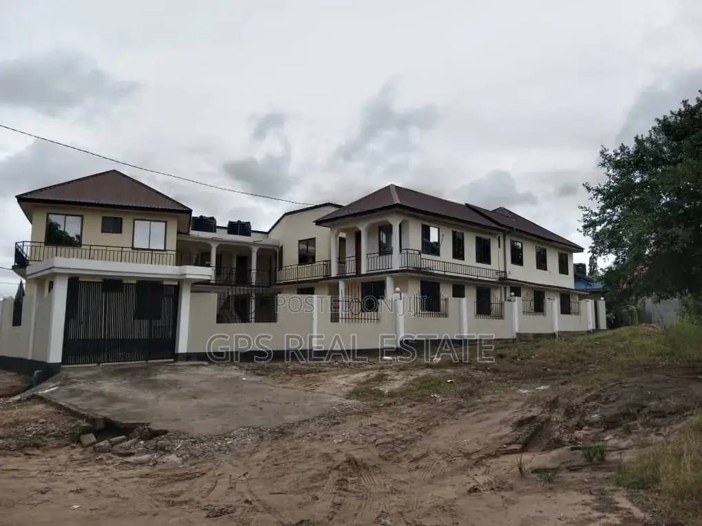 10bdrm Apartment in Tabata Kinyerezi, Kinondoni for Sale
