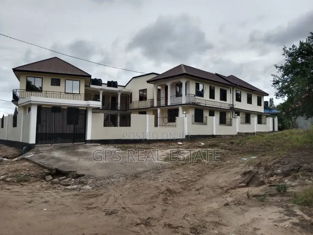 10bdrm Apartment in Tabata Kinyerezi, Kinondoni for Sale