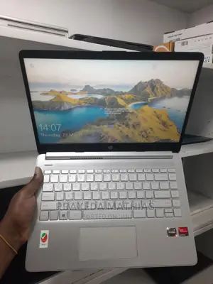 Laptop HP 14-Dq2031tg 8GB AMD Ryzen 3 SSD 256GB
