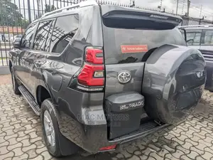 Toyota Land Cruiser Prado 3.0 190hp 2018 Gray
