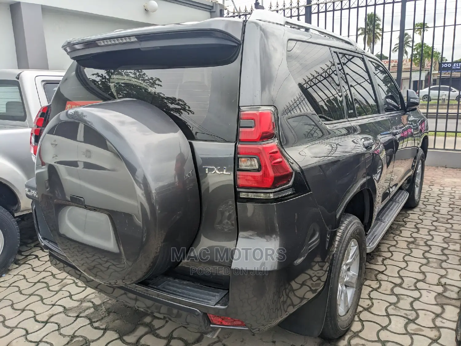 Toyota Land Cruiser Prado 3.0 190hp 2018 Gray