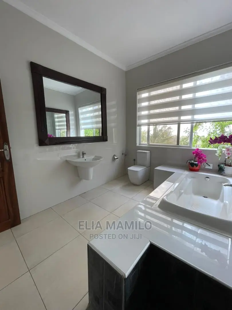 4bdrm House in Kunduchi, Dar Es for Sale