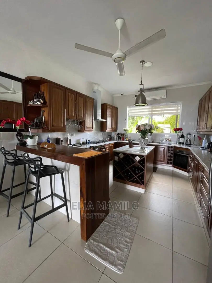 4bdrm House in Kunduchi, Dar Es for Sale