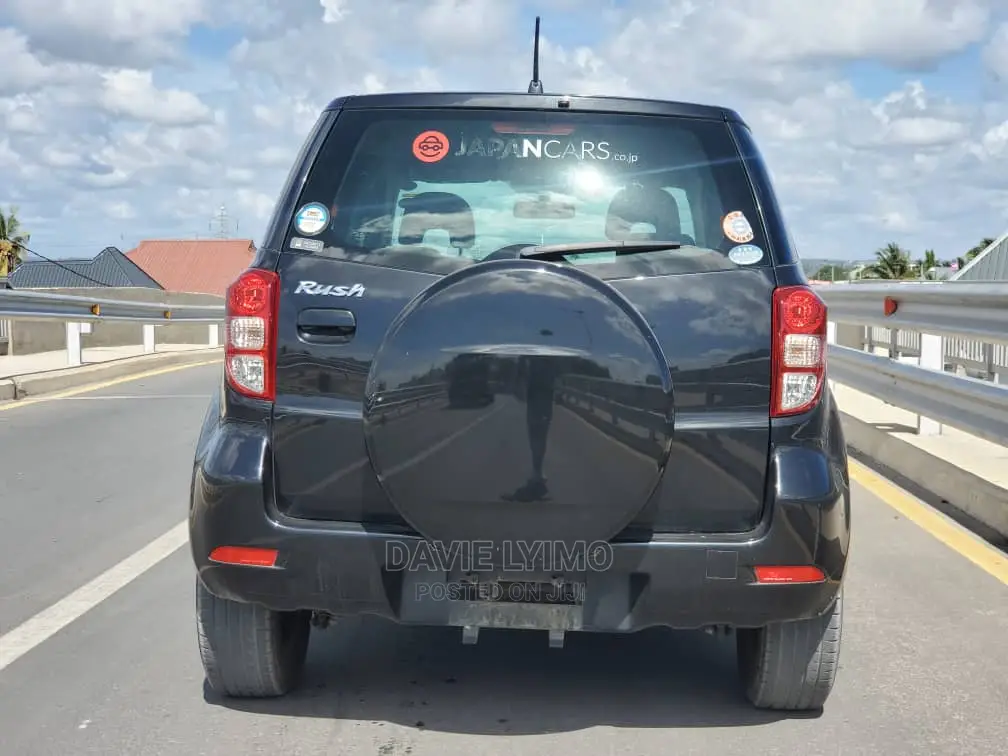 Toyota Rush 1.5 AWD 2010 Black