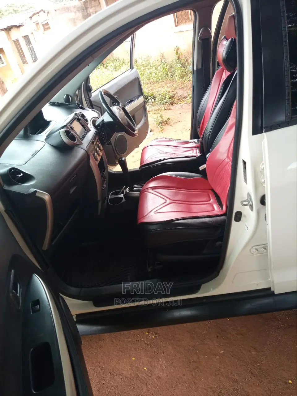 Toyota IST 2004 White
