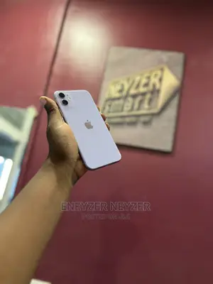 Apple iPhone 11 64 GB Purple