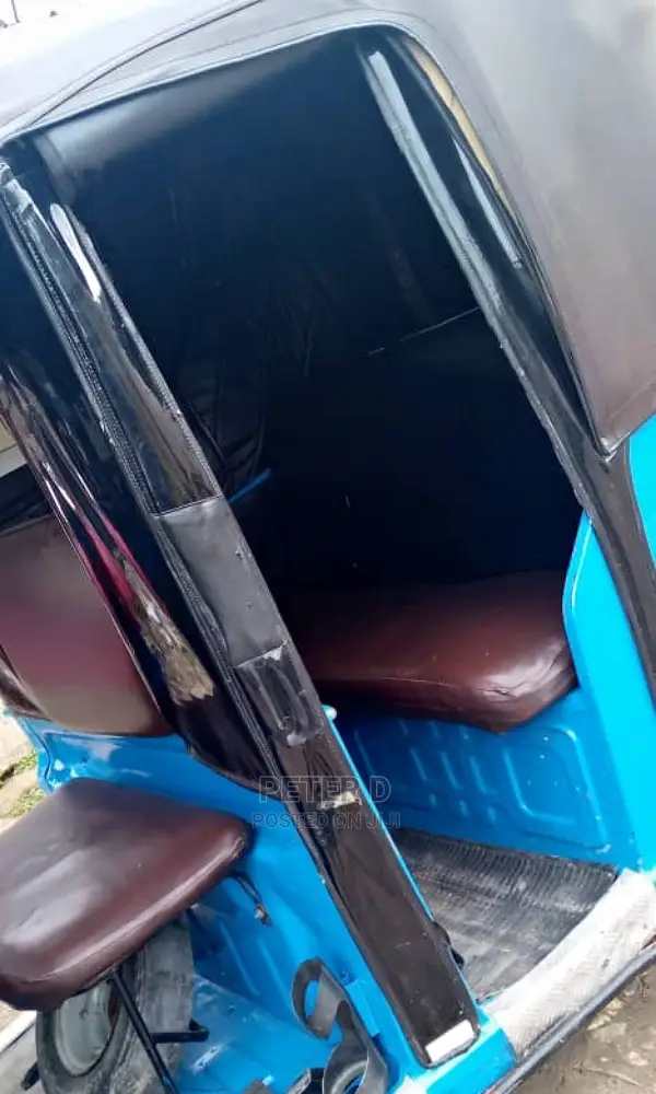 TVS Apache 180 RTR 2022 Brown