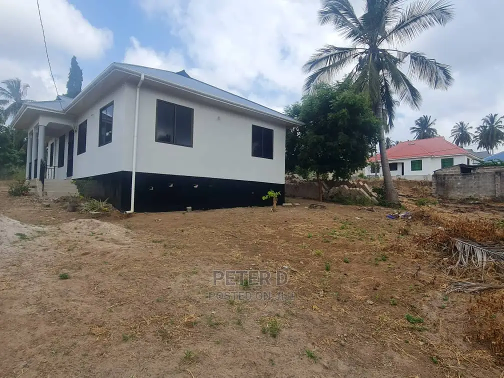 3bdrm House in Goba for Sale
