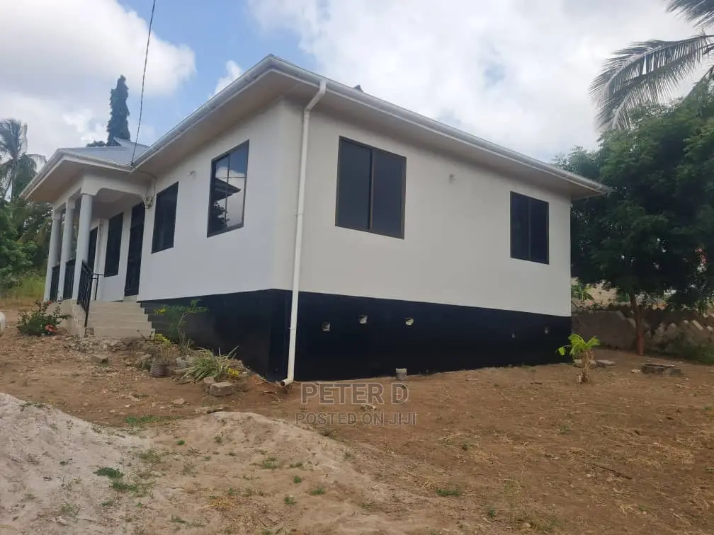 3bdrm House in Goba for Sale