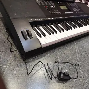 YM 758 Midi Piano